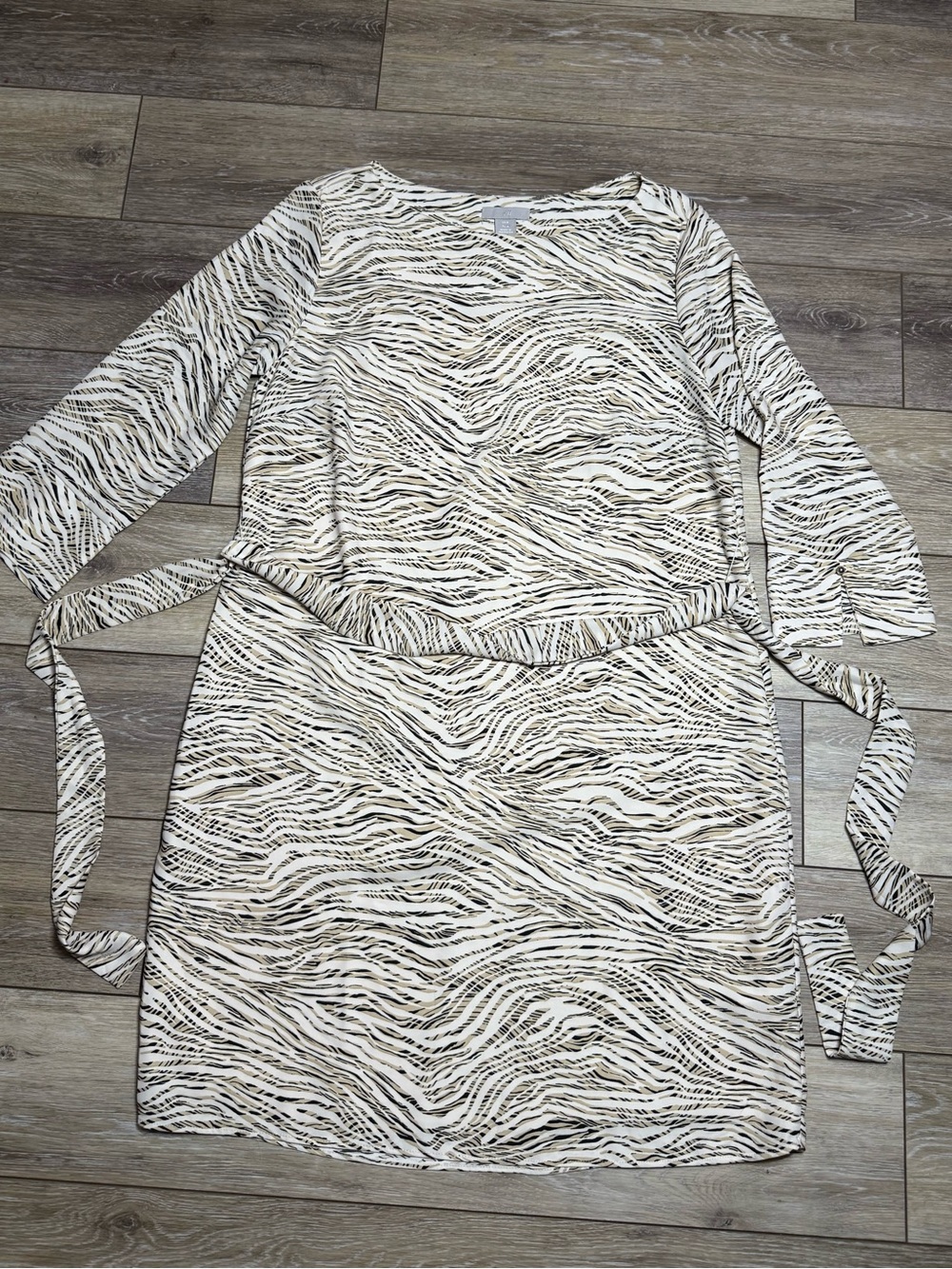 H&M Zebra Print Long Sleeve Belted Wrap Dress Size M